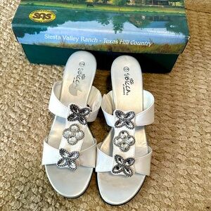 Sbicca White & Silver Rhinestone Sandals